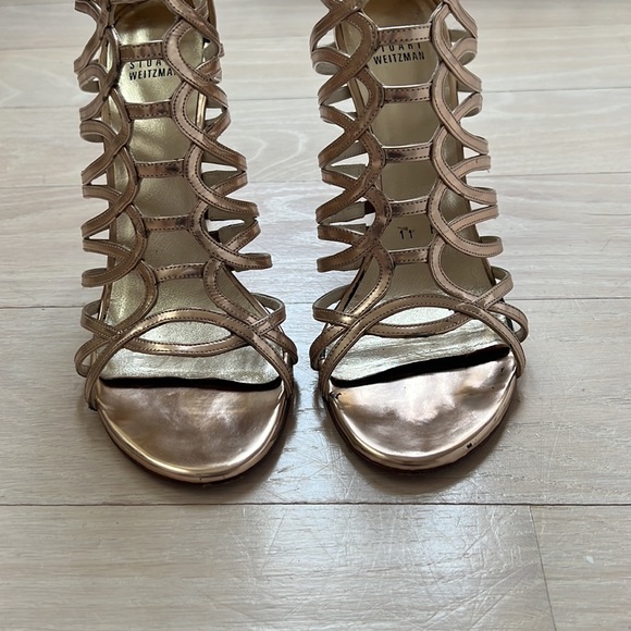 Gold Stuart Weitzman leather heels - Picture 2 of 3